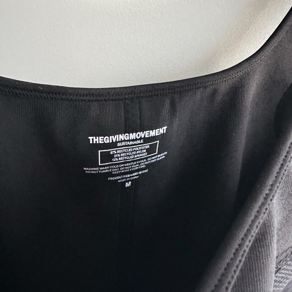 The Giving Movement / Tonal Scoop-Neck SMLS100© Bodysuit in Black / Size Medium - Picture 4 of 6